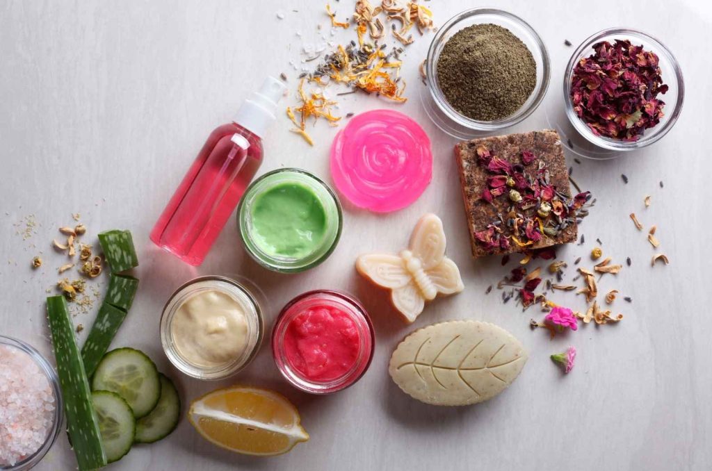 סבונים וקוסמטיקה טבעית